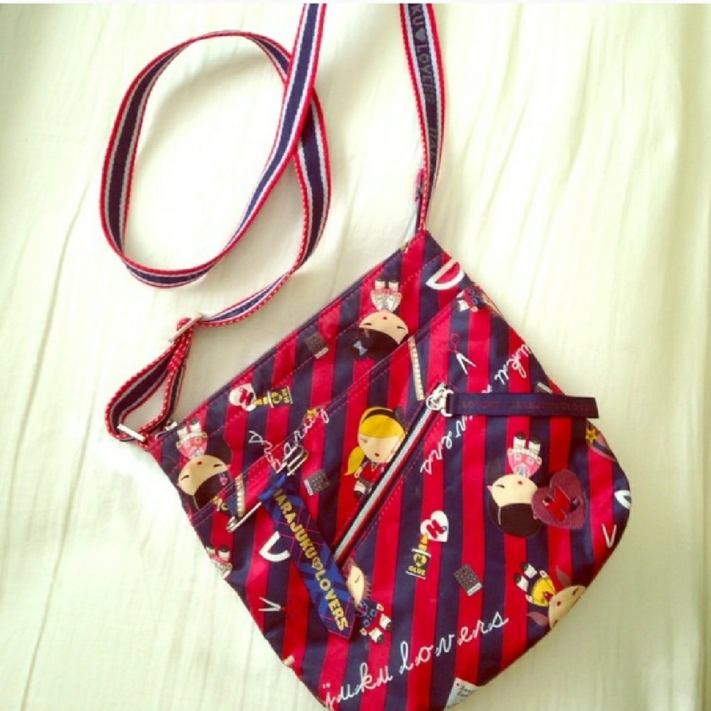 Harajuku lovers cross body bag